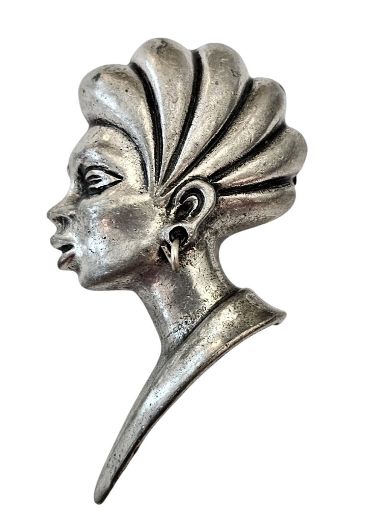 Art Arthur Pepper Silver Tone African Princess Lady Dimensional Brooch Pin J636
